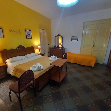 B&B Donna Elvira Siderno Екстер'єр фото